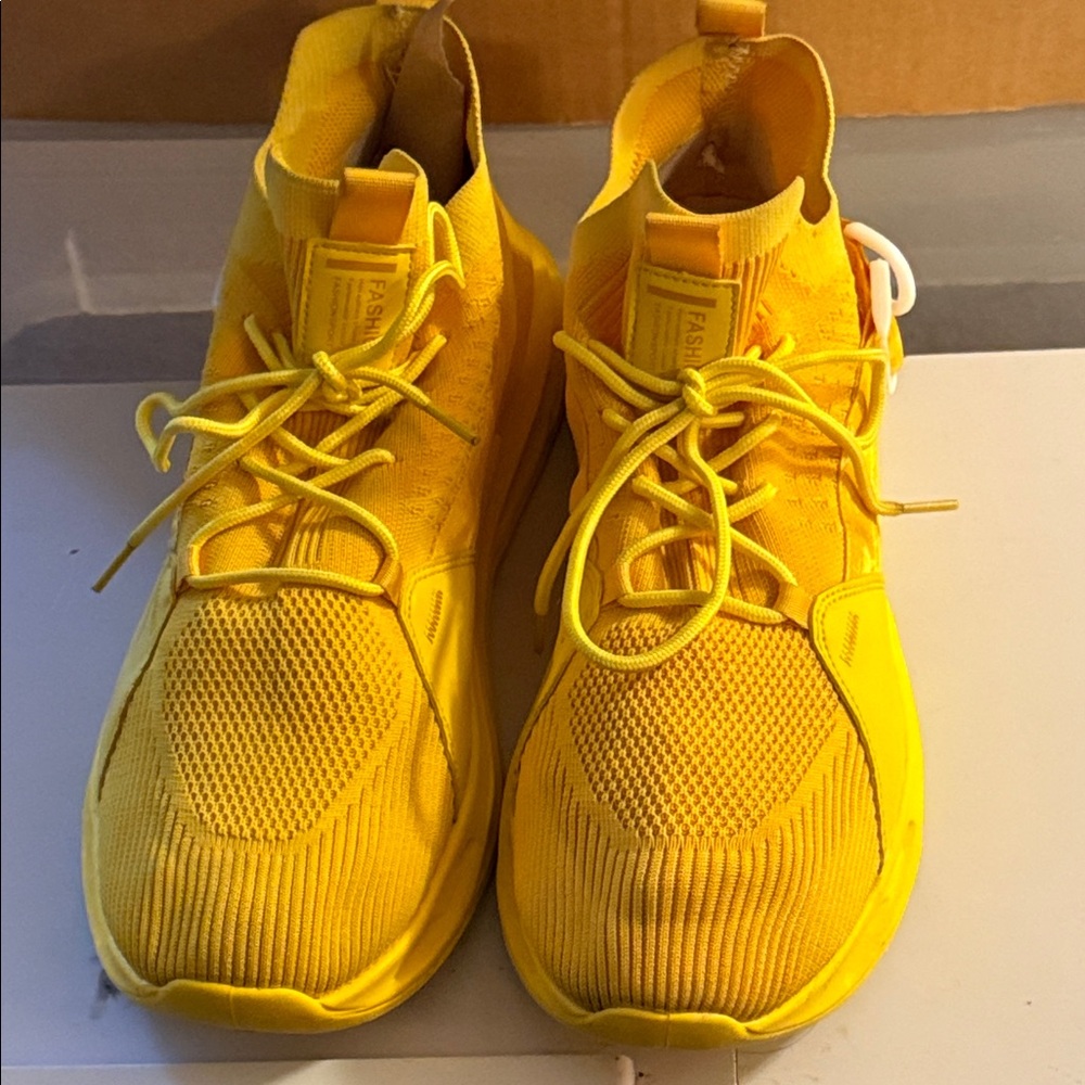 Hans edition yellow high top sports shoe size 17